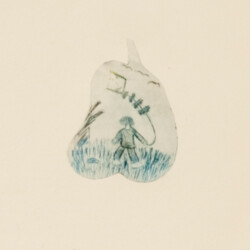 In Form geschnittenes Motiv: spielendes Kind