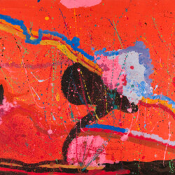 Farbspuren auf rotem Hintergrund